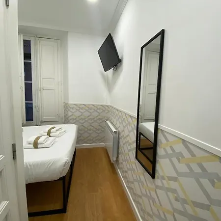 Insidehome Centro -hab Con Bano Privado En El Centro Y Opcion De Parking- بيت شباب
