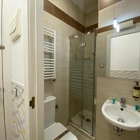 بيت شباب Insidehome Centro -hab Con Bano Privado En El Centro Y Opcion De Parking- *