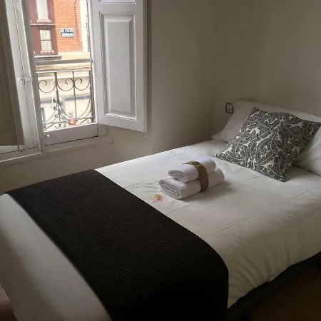 Insidehome Centro -hab Con Bano Privado En El Centro Y Opcion De Parking- بيت شباب باياذوليد