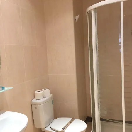 بيت شباب Insidehome Centro -hab Con Bano Privado En El Centro Y Opcion De Parking- *