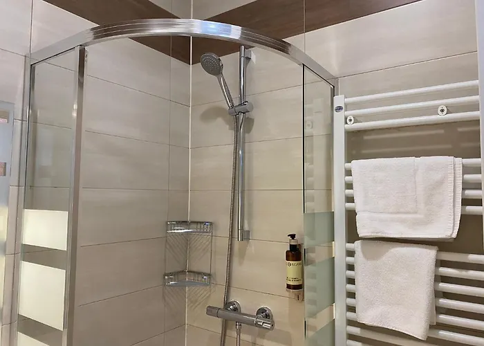 Hostel Insidehome Centro -hab Con Bano Privado En El Centro Y Opcion De Parking- Valladolid