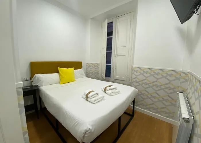 Insidehome Centro -hab Con Bano Privado En El Centro Y Opcion De Parking- Hostel