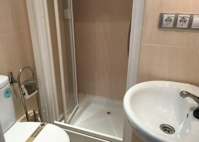 Insidehome Centro -hab Con Bano Privado En El Centro Y Opcion De Parking- Albergue *